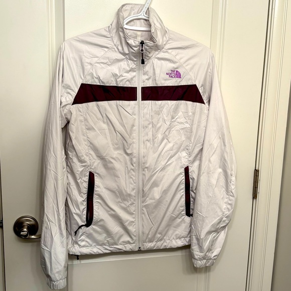 The North Face Women's White and Burgundy Jacket - Picture 1 of 3